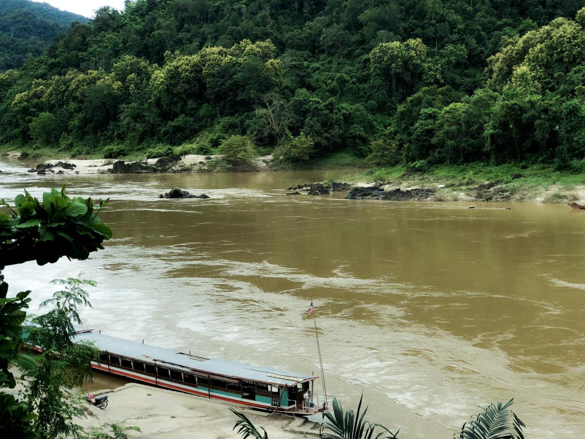 Mekong Riverside Lodge Pakbeng Ngoại thất bức ảnh