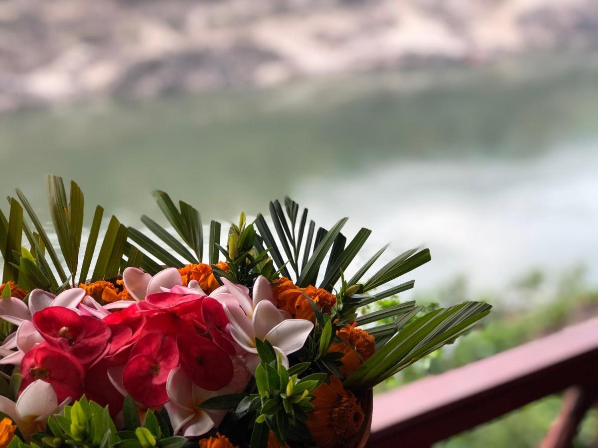 Mekong Riverside Lodge Pakbeng Ngoại thất bức ảnh